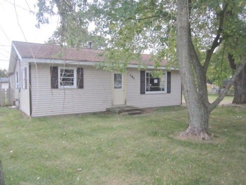 104 S Brooks Rd, Muskegon, MI 49442