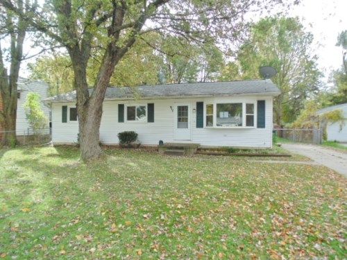 917 R G Curtiss Ave, Lansing, MI 48911