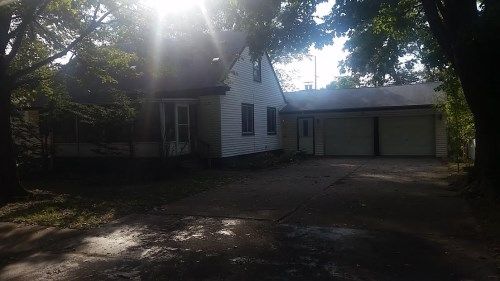 5725 N Globe St, Westland, MI 48185