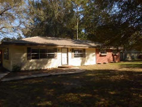 1908 Daniels Road, Picayune, MS 39466