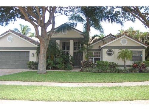 8801 Southern Orchard Rd, Fort Lauderdale, FL 33328