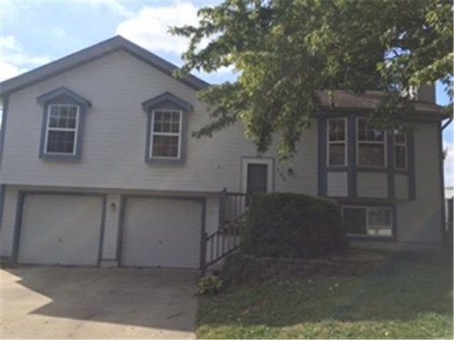 105 E Olive St, Raymore, MO 64083