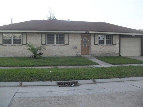 2204 Kenneth Dr, Violet, LA 70092