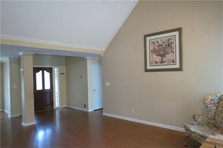 300 Norcross Street, Roswell, GA 30075