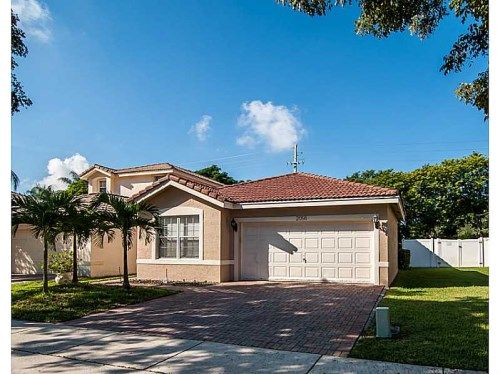 2058 SW 159 TE, Hollywood, FL 33027