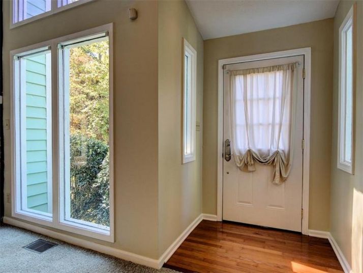 605 Dunbarton Court, Woodstock, GA 30189