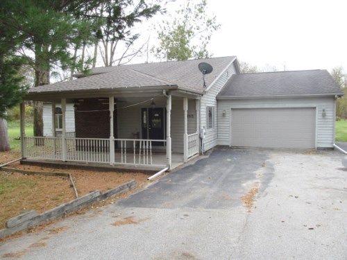 6915 Burton Rd, Adrian, MI 49221