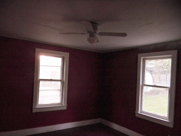 4856 Filer Ave, Waterford, MI 48328