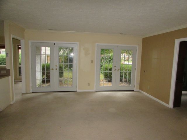 2 Millwood Ct, Hampton, VA 23666