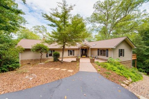 46 Urbanna Creek Court, Saluda, VA 23149