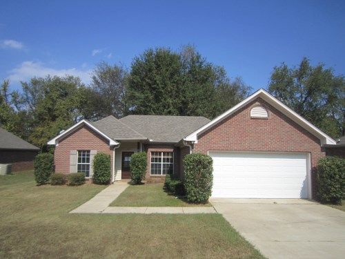 122 Northgate Dr, Canton, MS 39046
