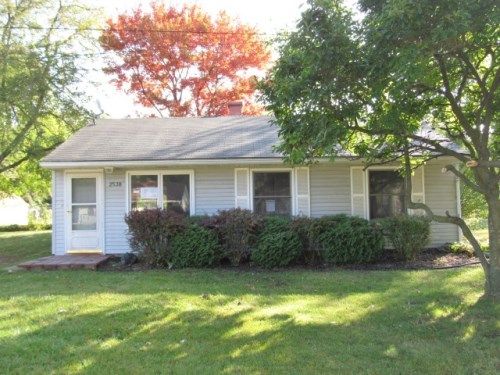 2530 Walnut Rd, Auburn Hills, MI 48326