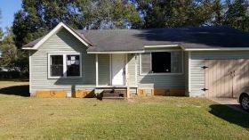 4243 Harding St, Baker, LA 70714