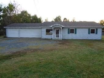 4325 Benton Rd, Paducah, KY 42003