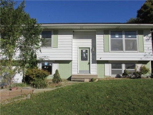 712 Calumett Dr, Cedar Falls, IA 50613
