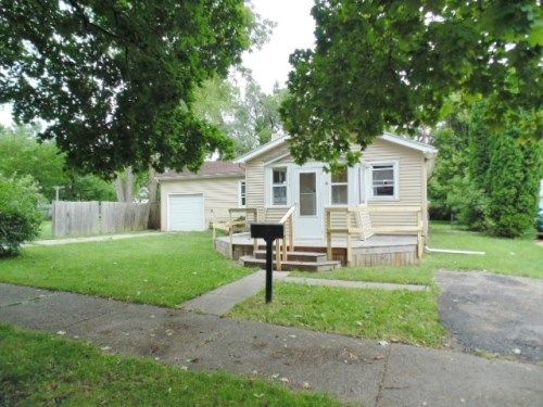 551 Samantha Ave, Lansing, MI 48910