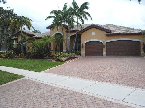 4118 SW 195 TE, Hollywood, FL 33029