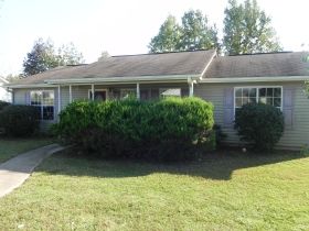408 Dove Ln, Social Circle, GA 30025