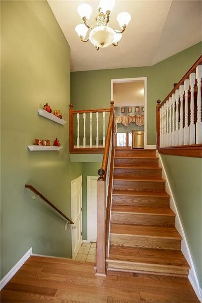 634 Wedgewood Drive, Woodstock, GA 30189
