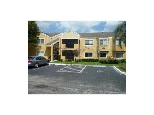 401 85TH AV # 102, Hollywood, FL 33026