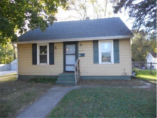 210 S Rolff St, Davenport, IA 52802