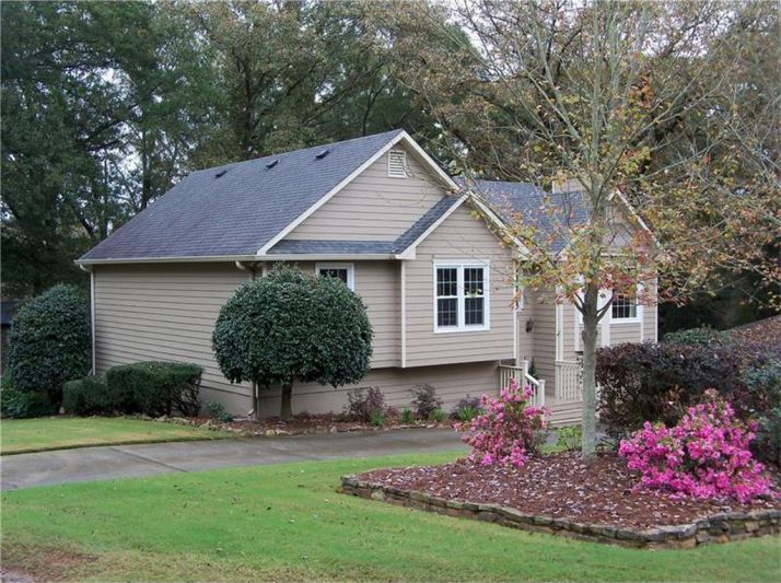 19 Attaway Drive, Cartersville, GA 30120