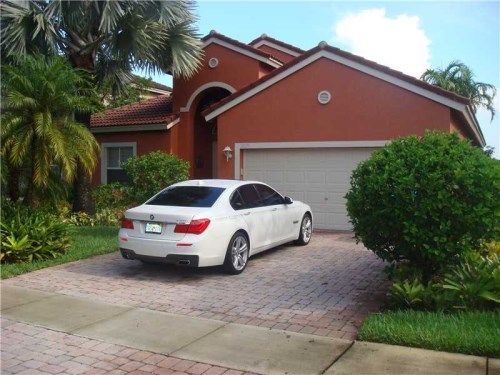 19276 SW 25 CT, Hollywood, FL 33029