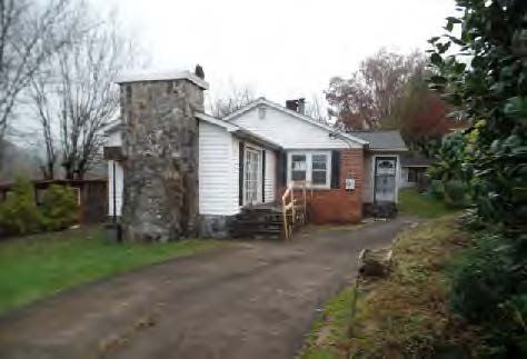 27 Streater Rd, Sylva, NC 28779