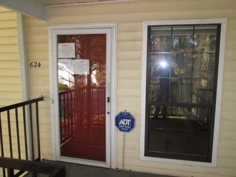 624 Windchase Ln, Stone Mountain, GA 30083