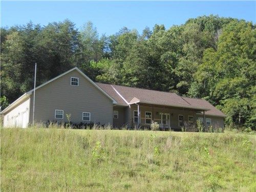 2 Thoroughbred Rd, Scott Depot, WV 25560