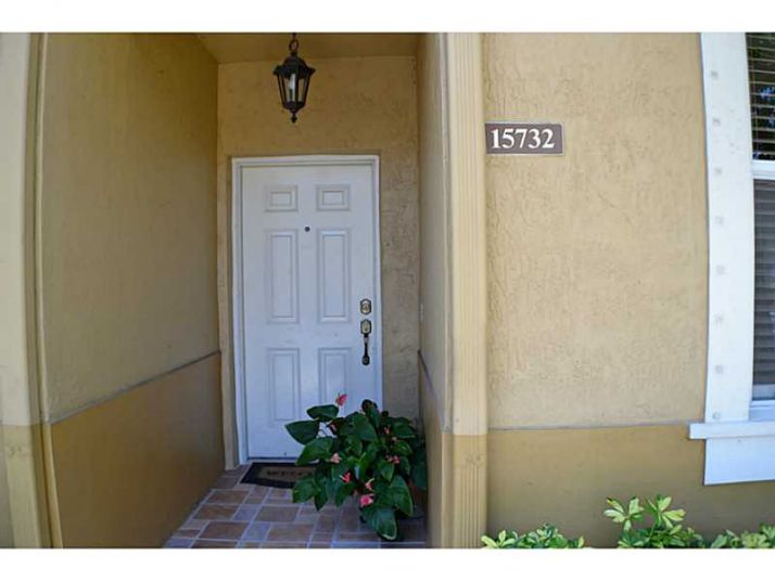 15732 SW 41 ST # 106, Hollywood, FL 33027