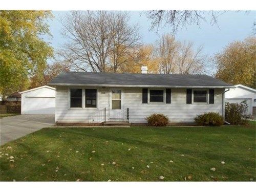 2423 Pecan St, Green Bay, WI 54311