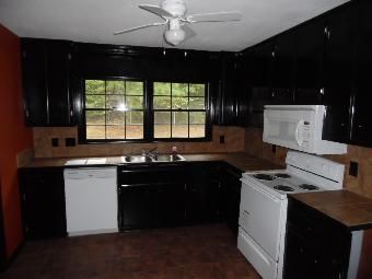 230 Forest Creek Cir, Hartwell, GA 30643