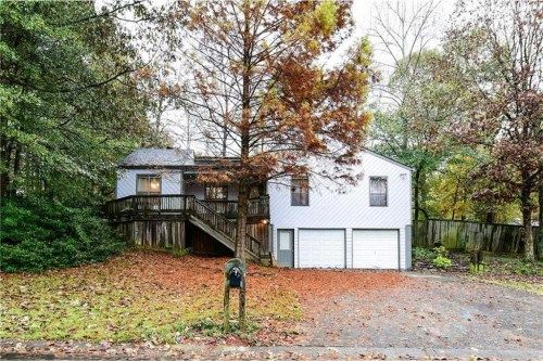 6045 Sumit Wood Drive Nw, Kennesaw, GA 30152