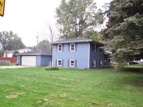 106 Albers St, Eaton Rapids, MI 48827