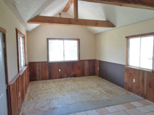 90 N Lake Rd, Greenville, MI 48838