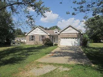 1977 Captains Dr, Worden, IL 62097