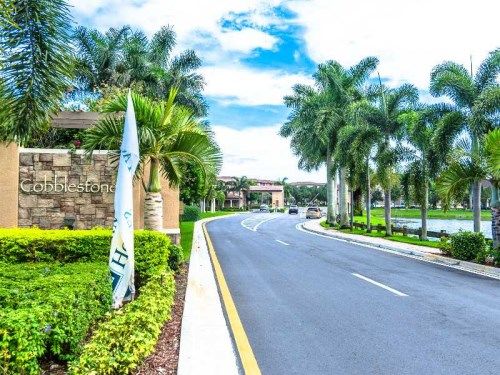 426 SW 147 AV # 426, Hollywood, FL 33027