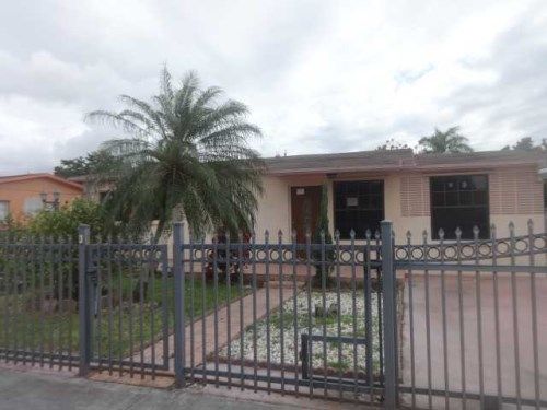 1260 W 33 ST, Hialeah, FL 33012