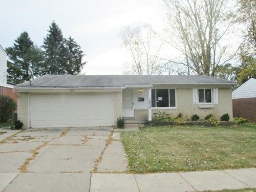8904 Nottingham Dr, Ypsilanti, MI 48198