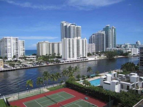 1000 PARKVIEW DR # 629, Hallandale, FL 33009
