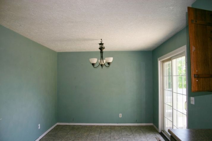 13 4th Ave, Matherville, IL 61263