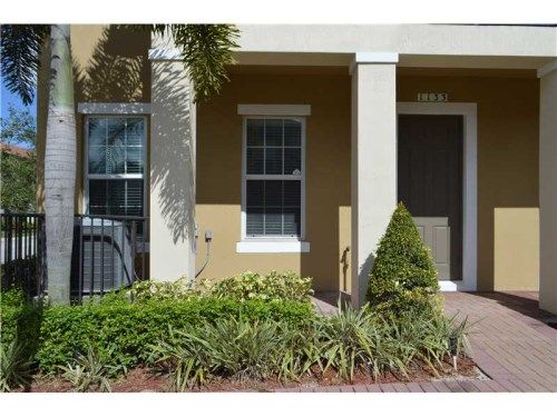 1143 SW 147 AV # 1143, Hollywood, FL 33027