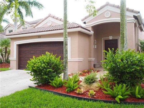 929 PHOENIX WY, Fort Lauderdale, FL 33327