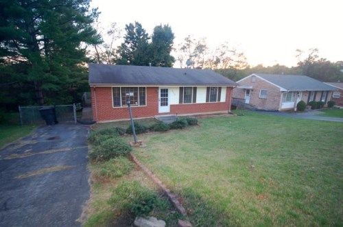 512 Stacie Dr, Vinton, VA 24179