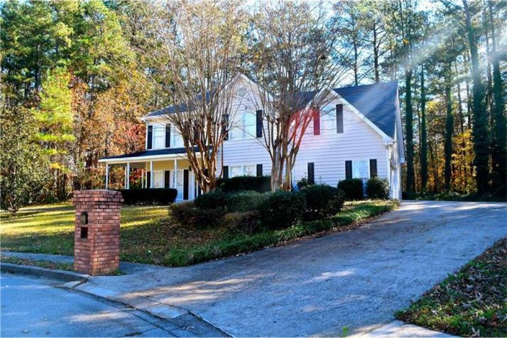1632 Paces Vale Court, Lawrenceville, GA 30043