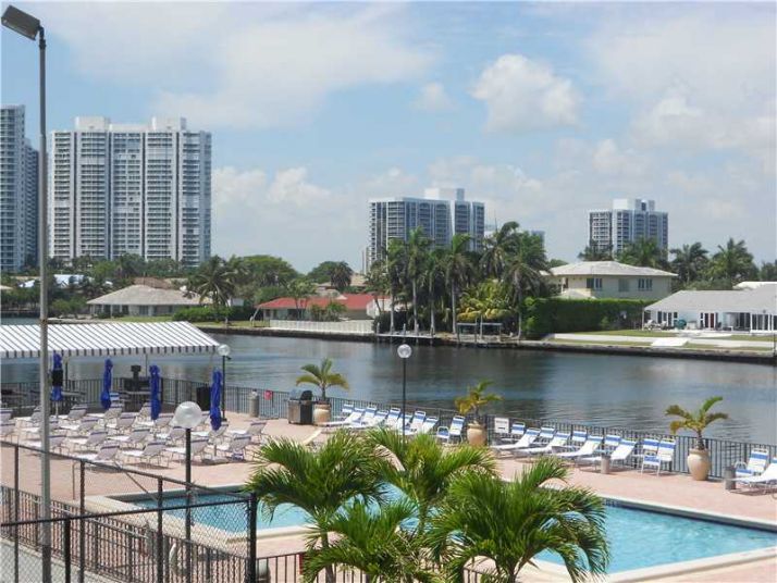 2049 S OCEAN DR # 805, Hallandale, FL 33009