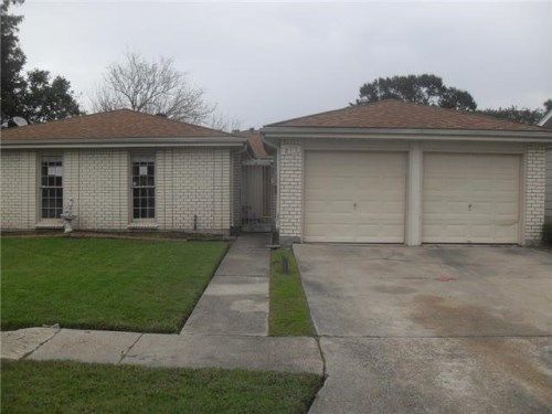 817 Lawrence St, Gretna, LA 70056