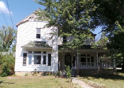 404 Maple St, Greenfield, MO 65661
