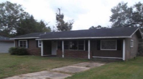 7335 Click Dr, Beaumont, TX 77708